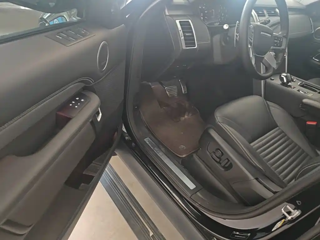 Land Rover Discovery 2024 360PS Dynamic SE