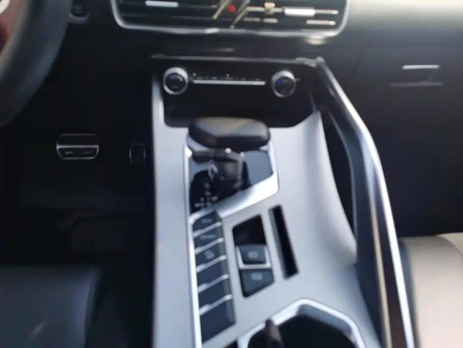 Geely Binyue — миниатюра 16