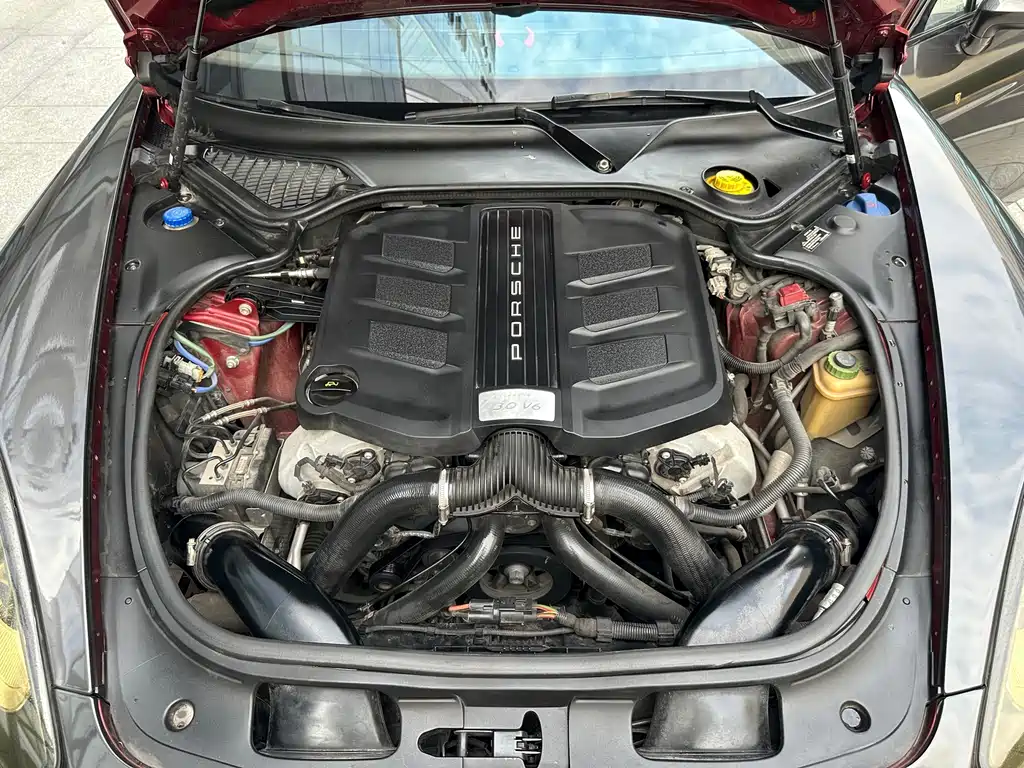 Porsche Panamera — миниатюра 24