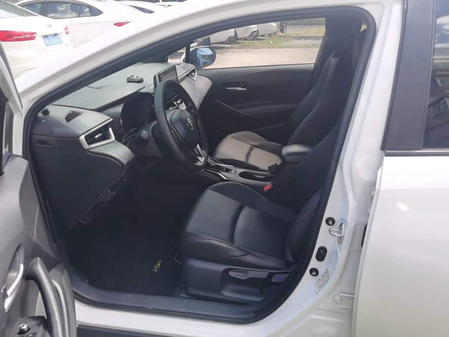 Toyota Levin 1.2 л 2022 г. Белый, пробег 36000 км