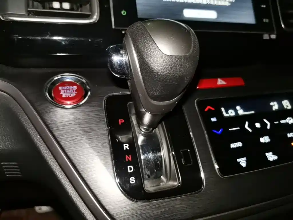 Honda Elysion — миниатюра 14
