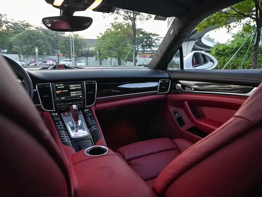 Porsche Panamera — миниатюра 18