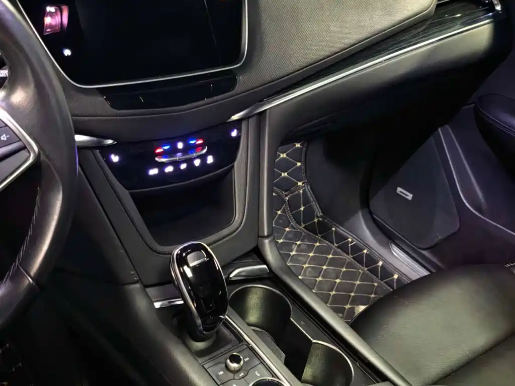 Cadillac XT5 — миниатюра 9