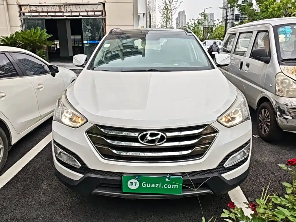 Hyundai Santa Fe — миниатюра 3