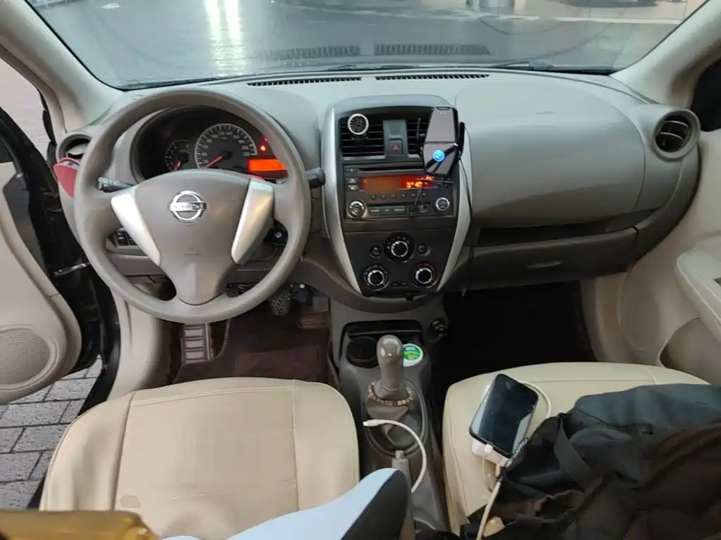 Nissan Sunny — миниатюра 10
