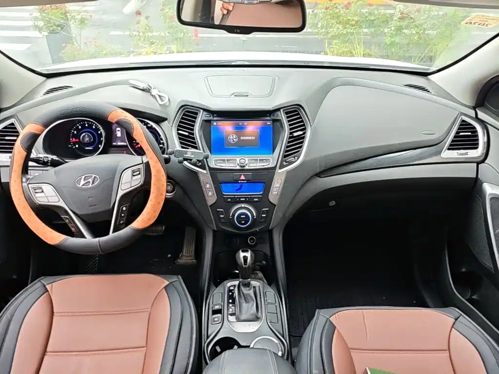 Hyundai Santa Fe — миниатюра 10