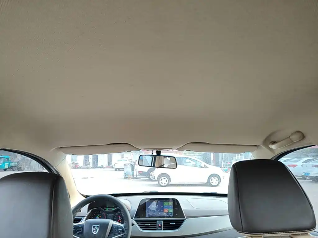 Baojun 310W — миниатюра 18