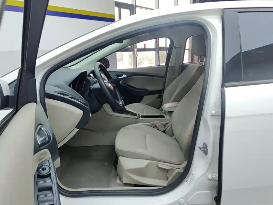 Ford Focus — миниатюра 9