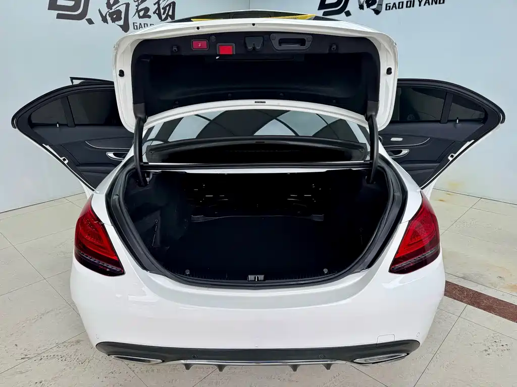 Mercedes-Benz C-Class — миниатюра 21