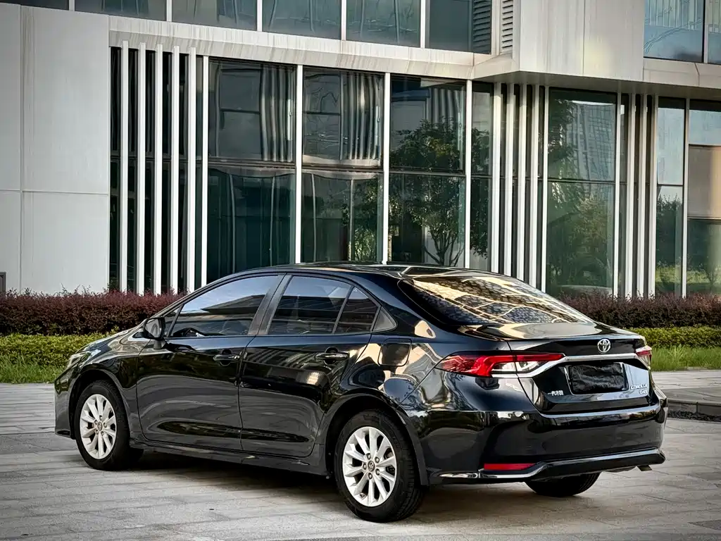 Toyota Corolla — миниатюра 4