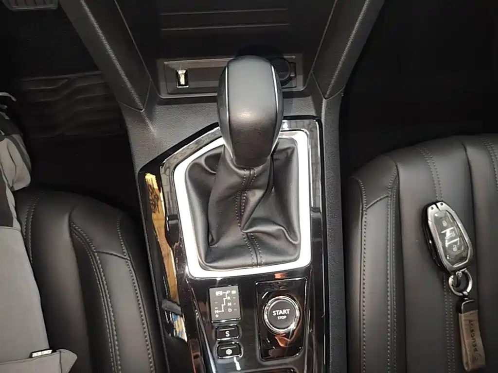 Peugeot 408 — миниатюра 14