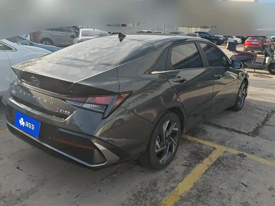 Hyundai Elantra — миниатюра 3