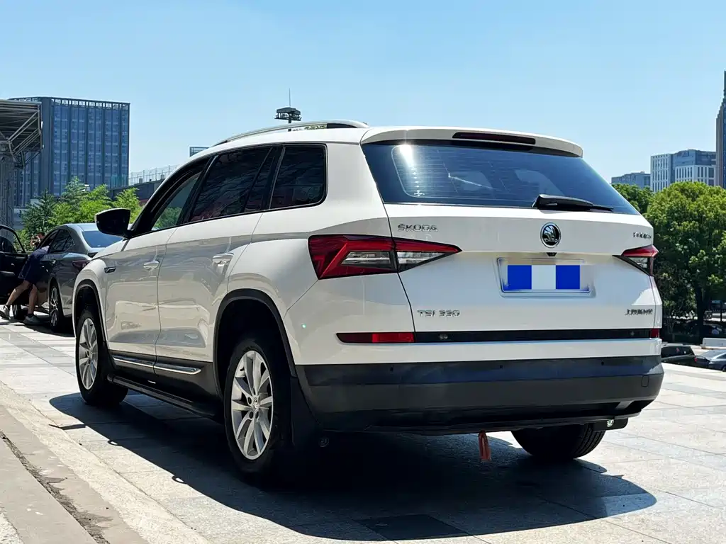 Skoda Kodiaq 2018 TSI330 5 мест Comfort