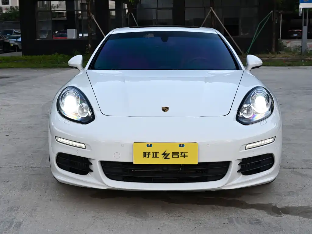 Porsche Panamera — миниатюра 2