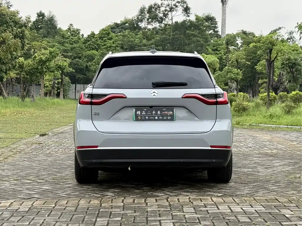 NIO ES8 — миниатюра 19