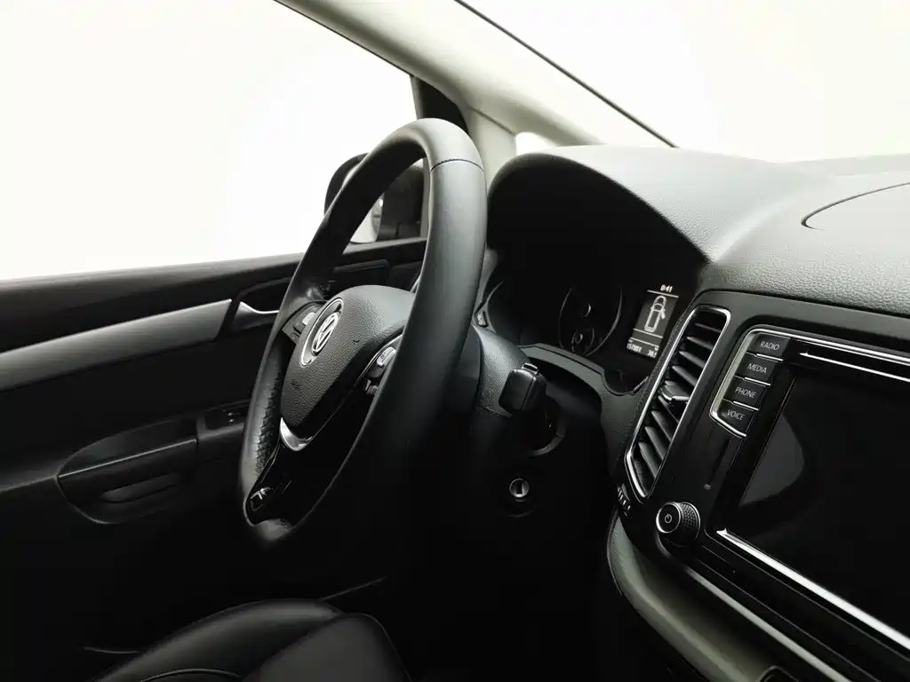 Volkswagen Sharan — миниатюра 22