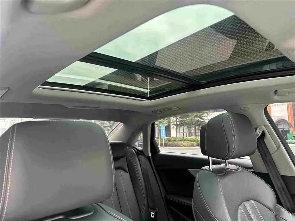 Audi A4L — миниатюра 21