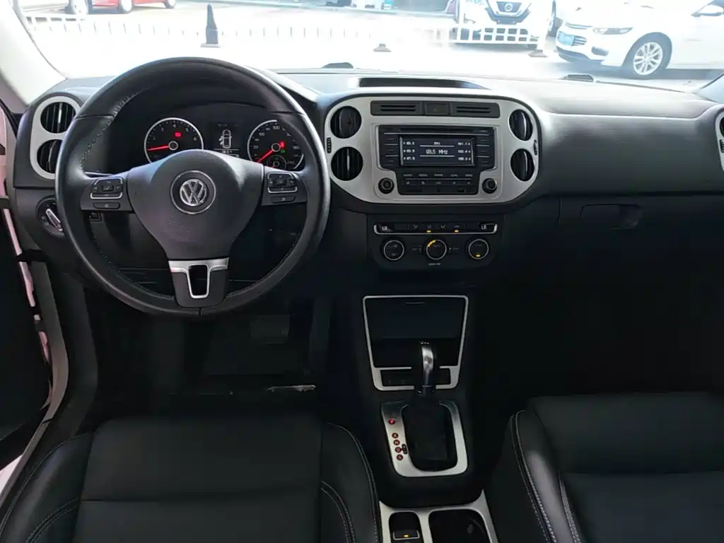 Volkswagen Tiguan — миниатюра 10