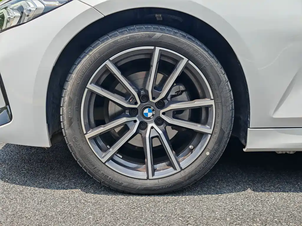 BMW 3 Series — миниатюра 9