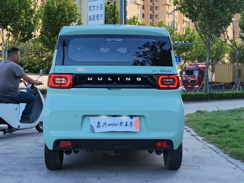 Wuling MINIEV — миниатюра 5