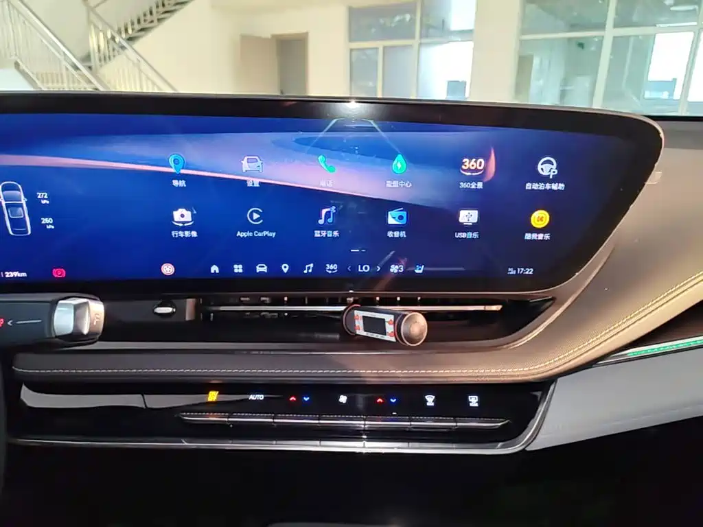 Buick E5 — миниатюра 13