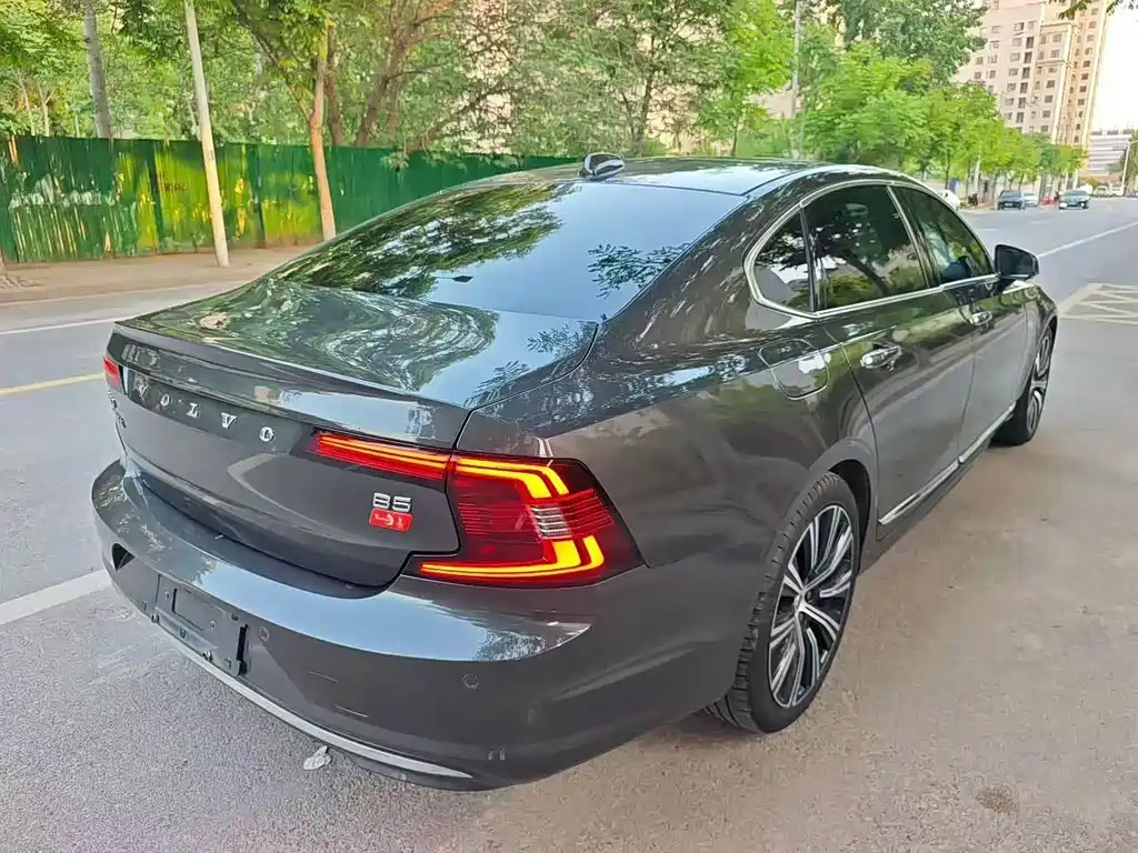 Volvo S90 — миниатюра 9