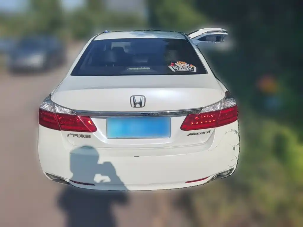 Honda Accord — миниатюра 8