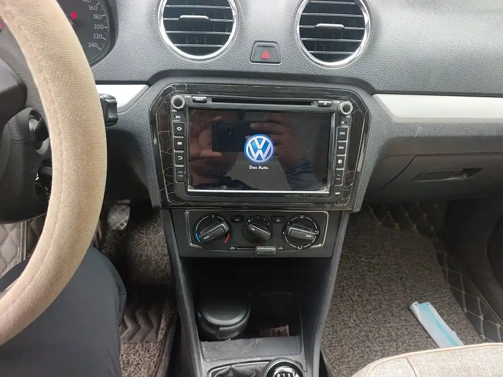 Volkswagen Jetta — миниатюра 14