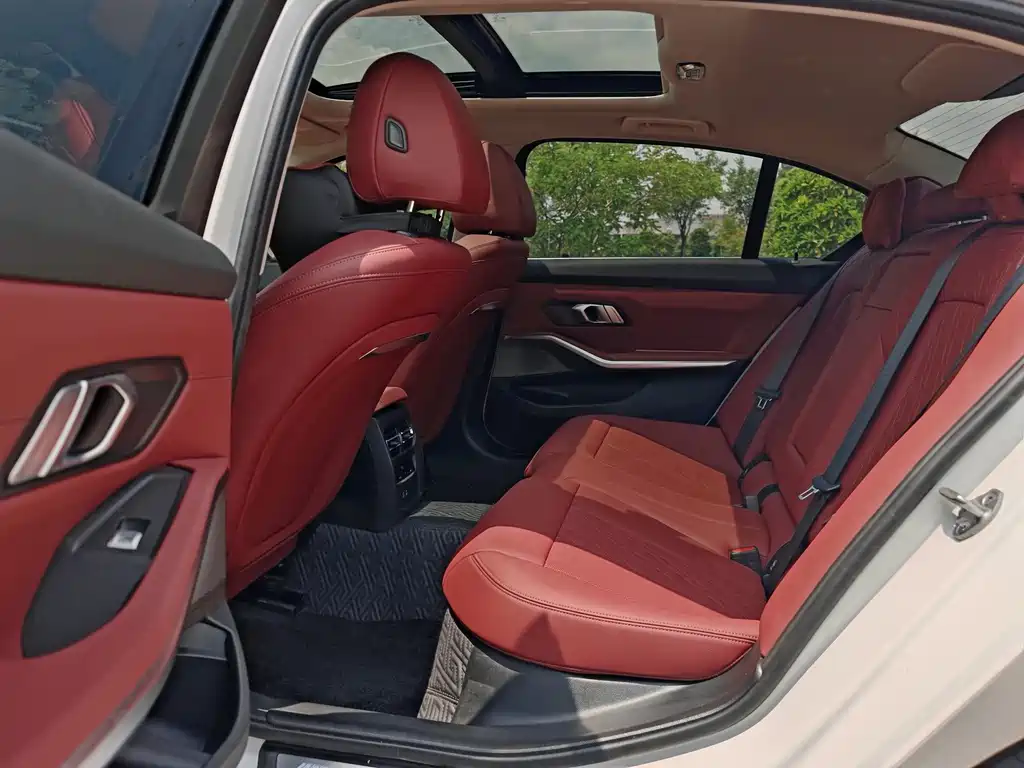 BMW 3 Series — миниатюра 17