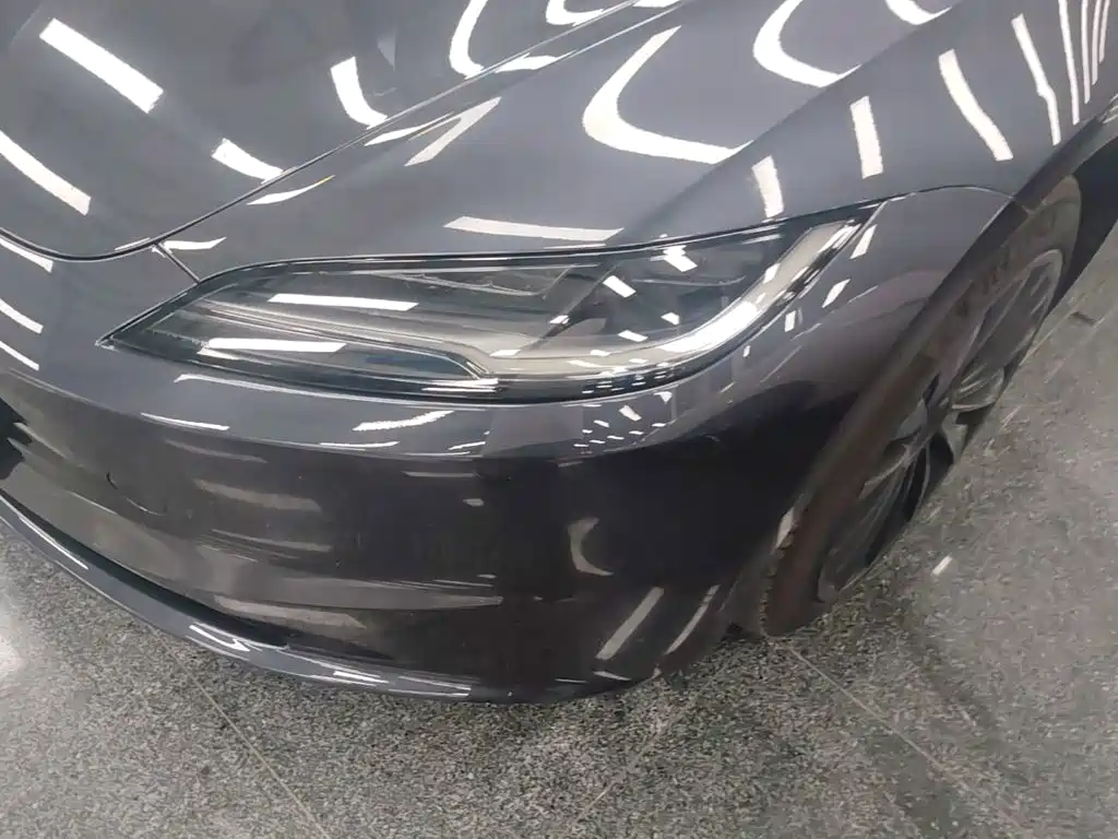 Tesla Model 3 — миниатюра 24