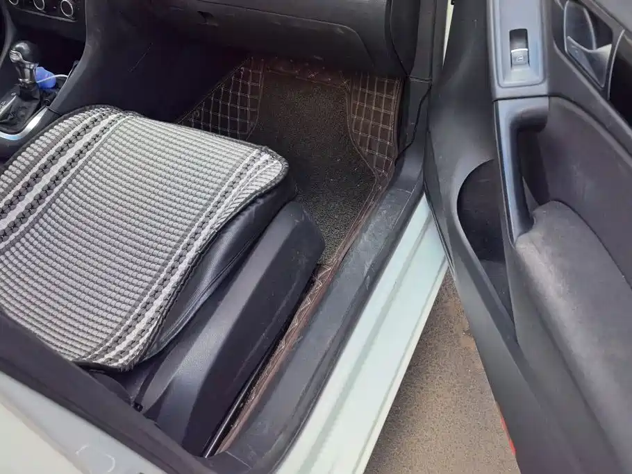 Volkswagen Golf — миниатюра 8
