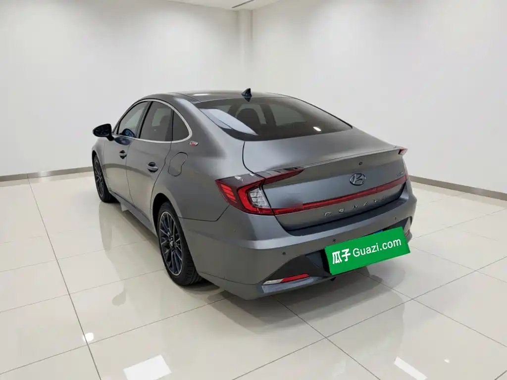 Hyundai Sonata — миниатюра 4