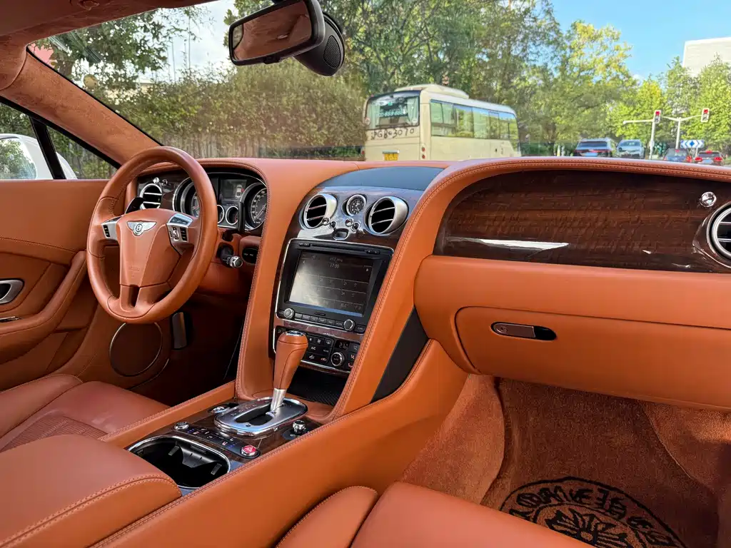 Bentley Continental — миниатюра 7