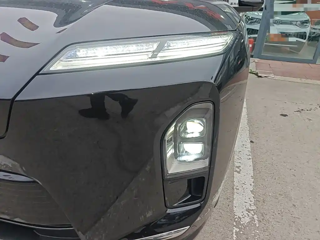 NIO ES8 — миниатюра 24