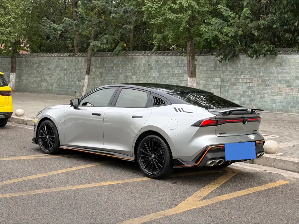 Changan UNI-V — миниатюра 3