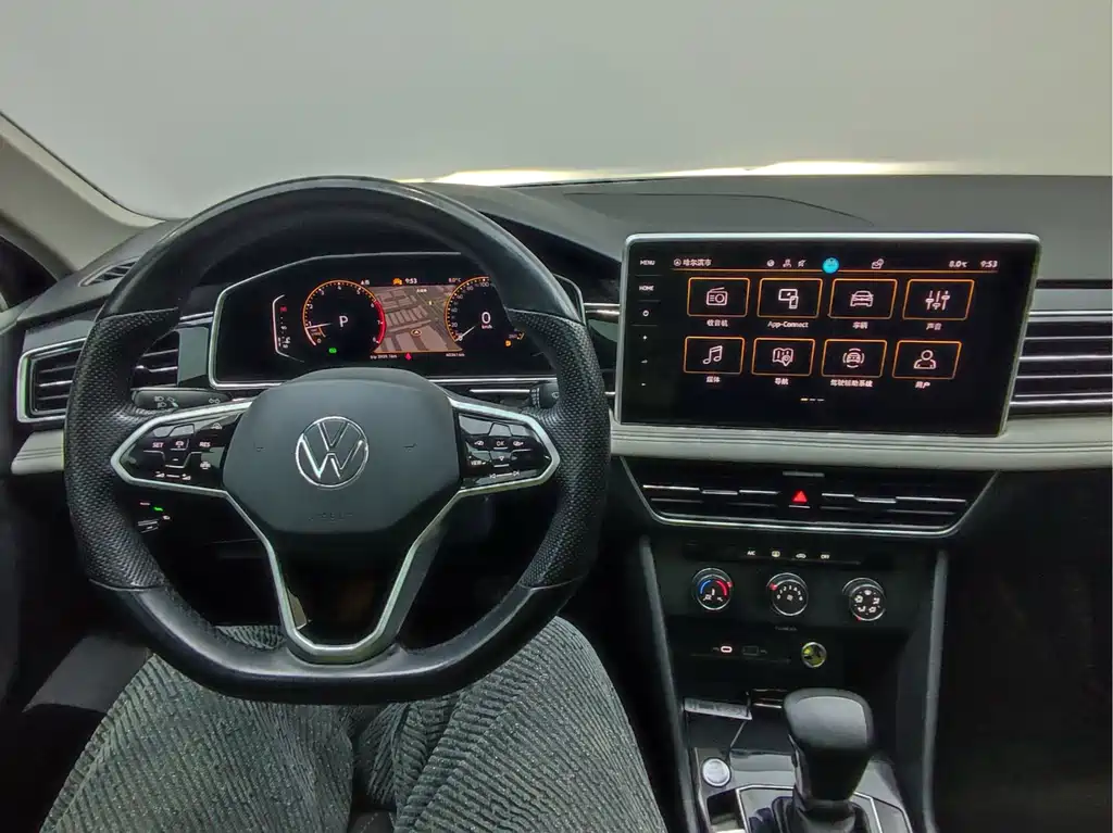 Volkswagen Tiguan L — миниатюра 10