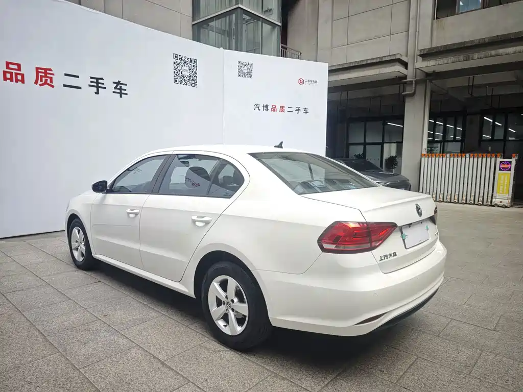 Volkswagen Lavida - фото 5