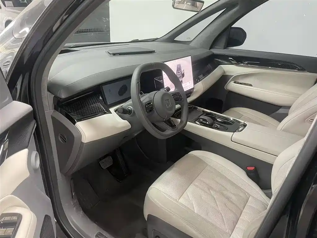 Zeekr 009 2024 мест 108kWh