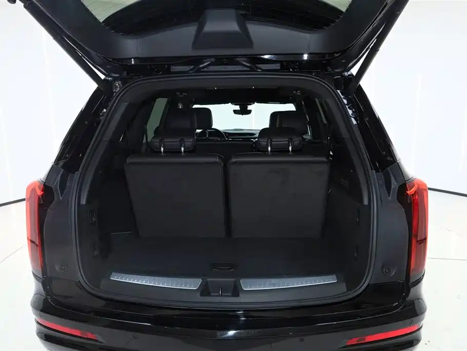 Cadillac XT6 2022 2.0T мест Luxury Standard