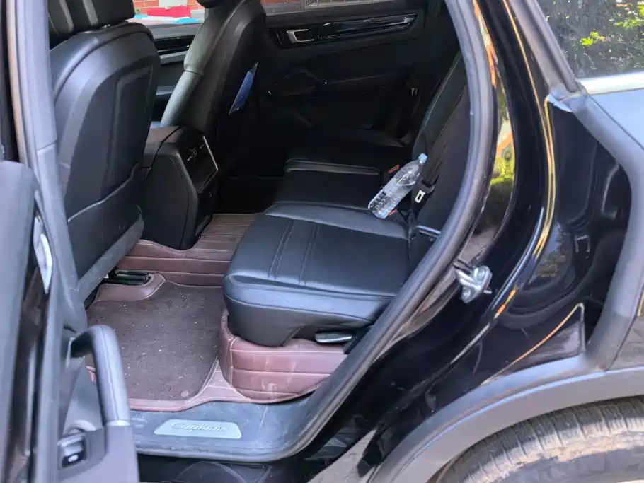 Porsche Cayenne — миниатюра 11