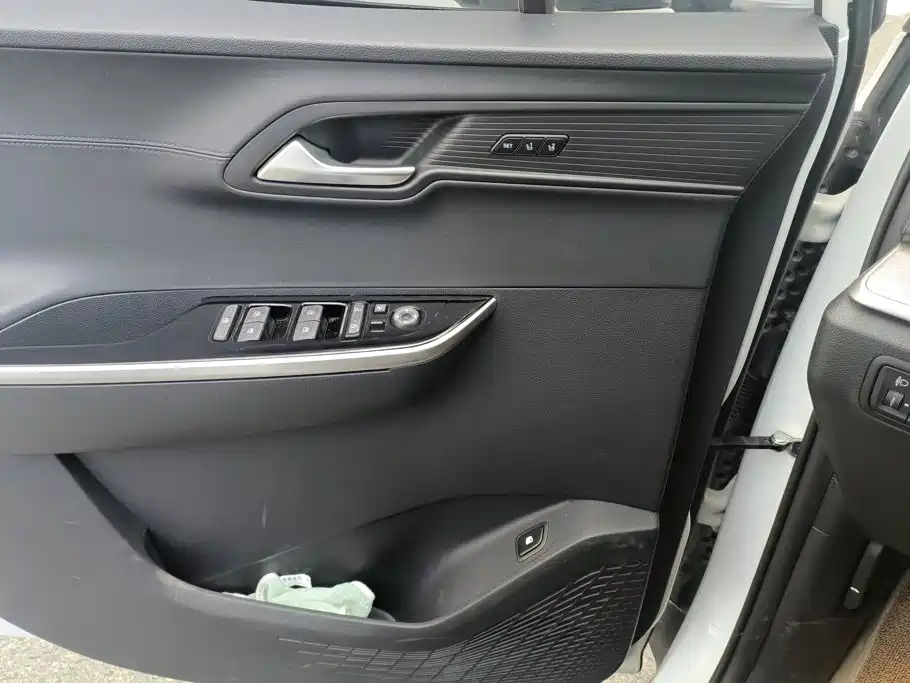 Hyundai Custo — миниатюра 7