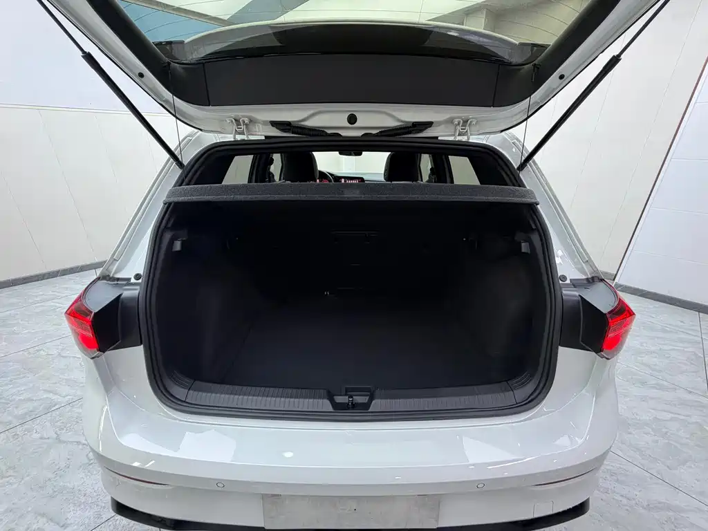 Volkswagen Golf — миниатюра 20