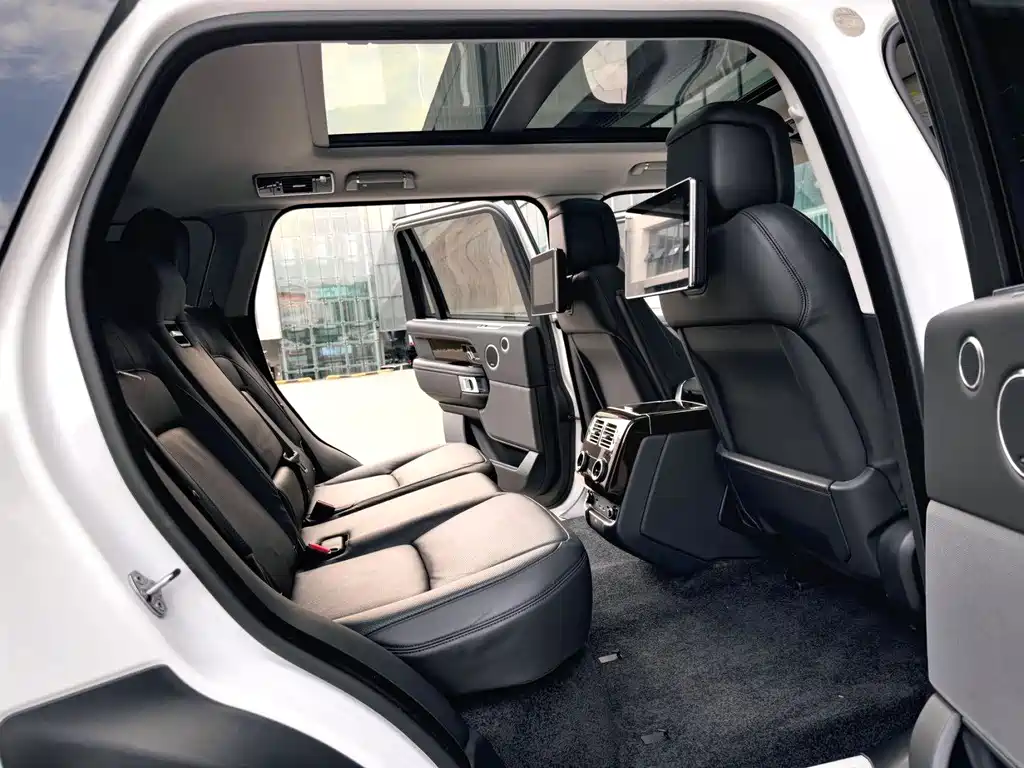 Land Rover Range Rover — миниатюра 7