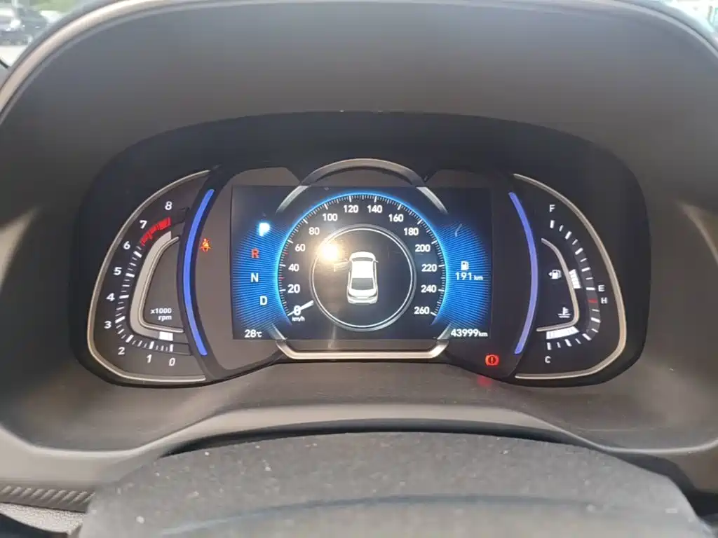 Hyundai Elantra — миниатюра 12