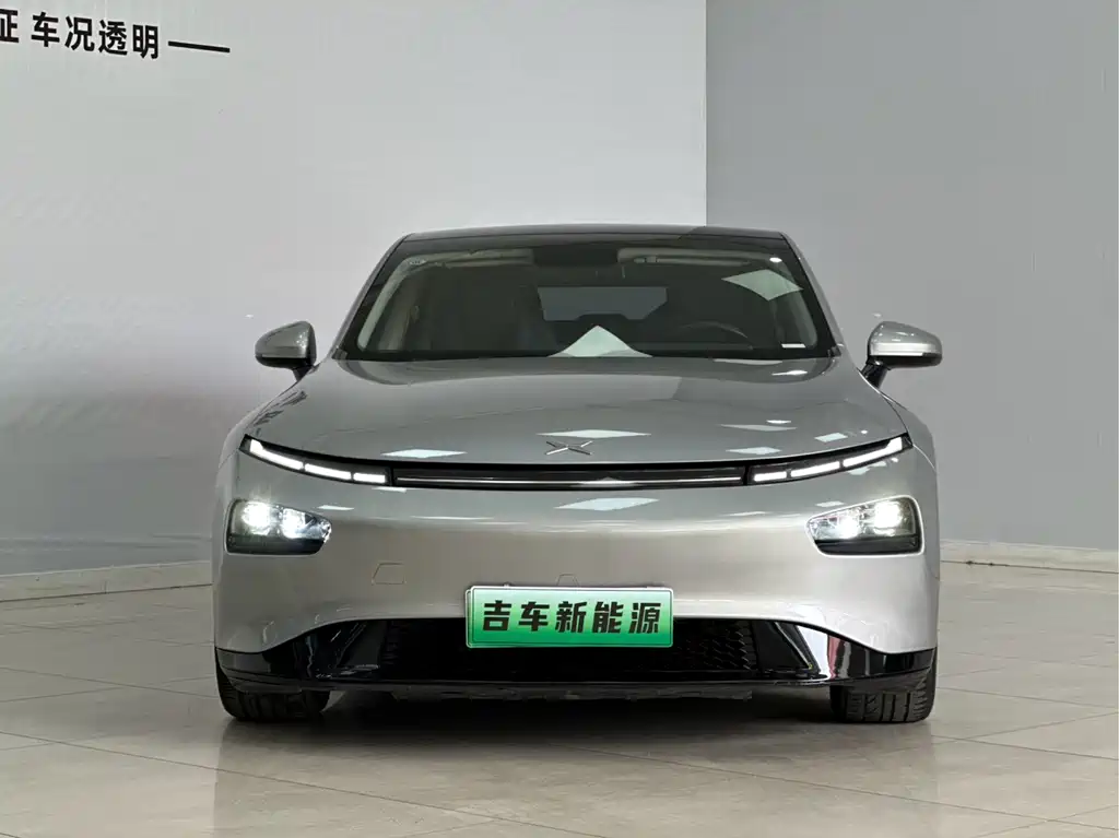 XPeng P7 — миниатюра 3