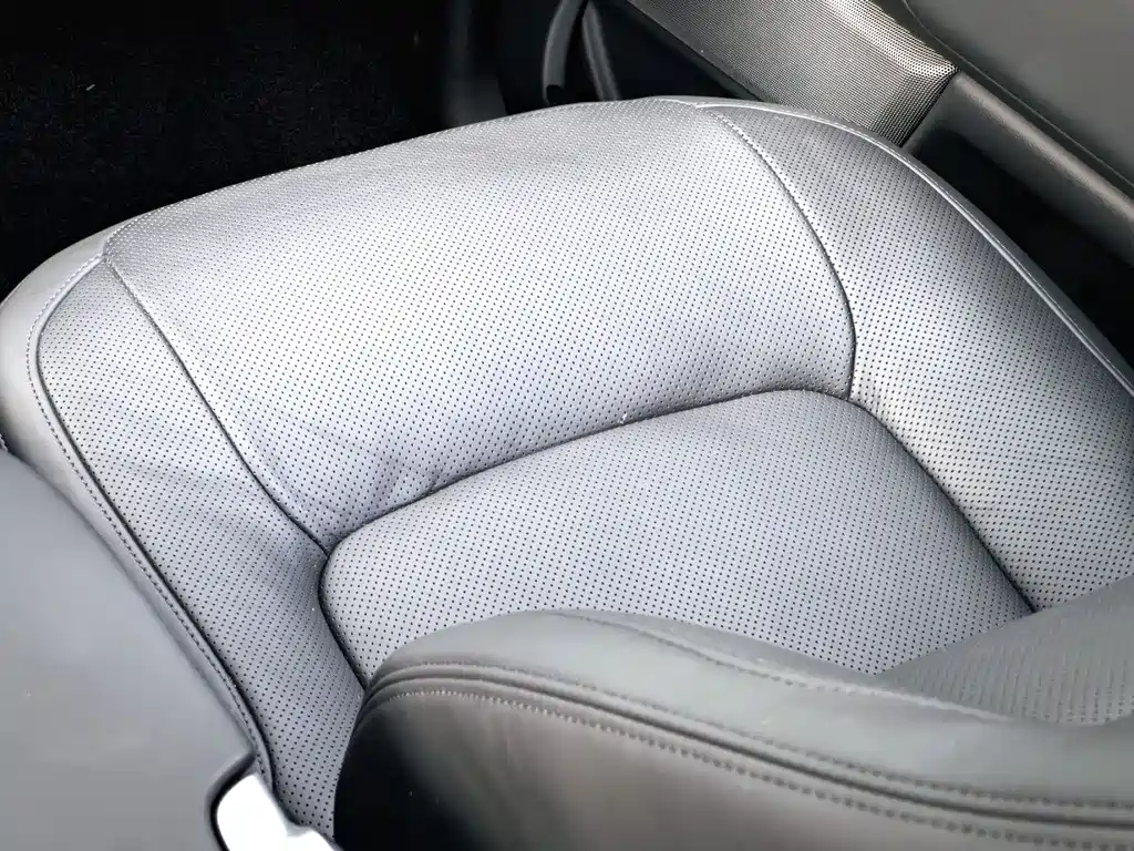 Land Rover Range Rover — миниатюра 5