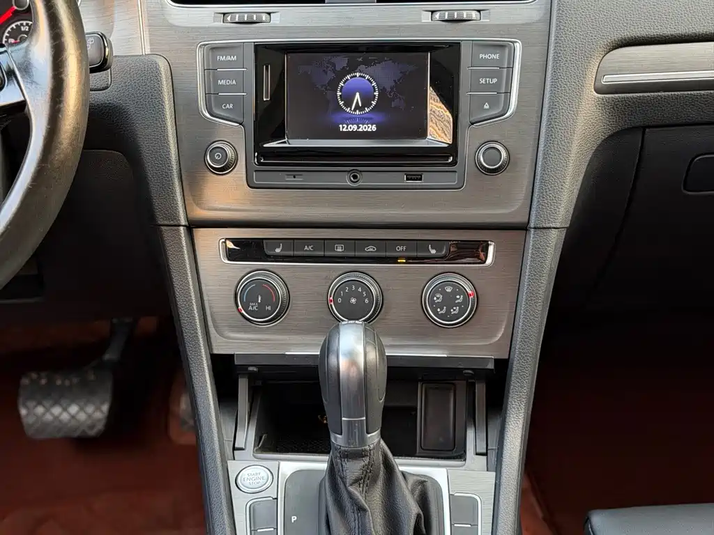 Volkswagen Golf — миниатюра 10