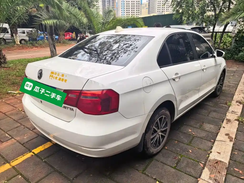 Volkswagen Jetta — миниатюра 4