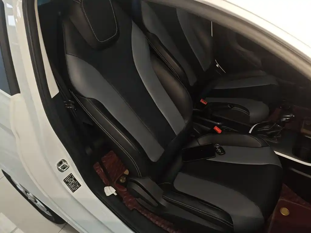 Roewe Clever — миниатюра 25