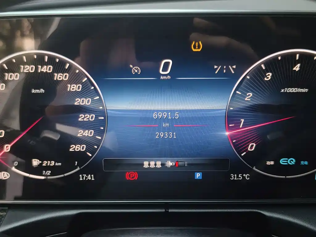 Mercedes-Benz C-Class — миниатюра 11